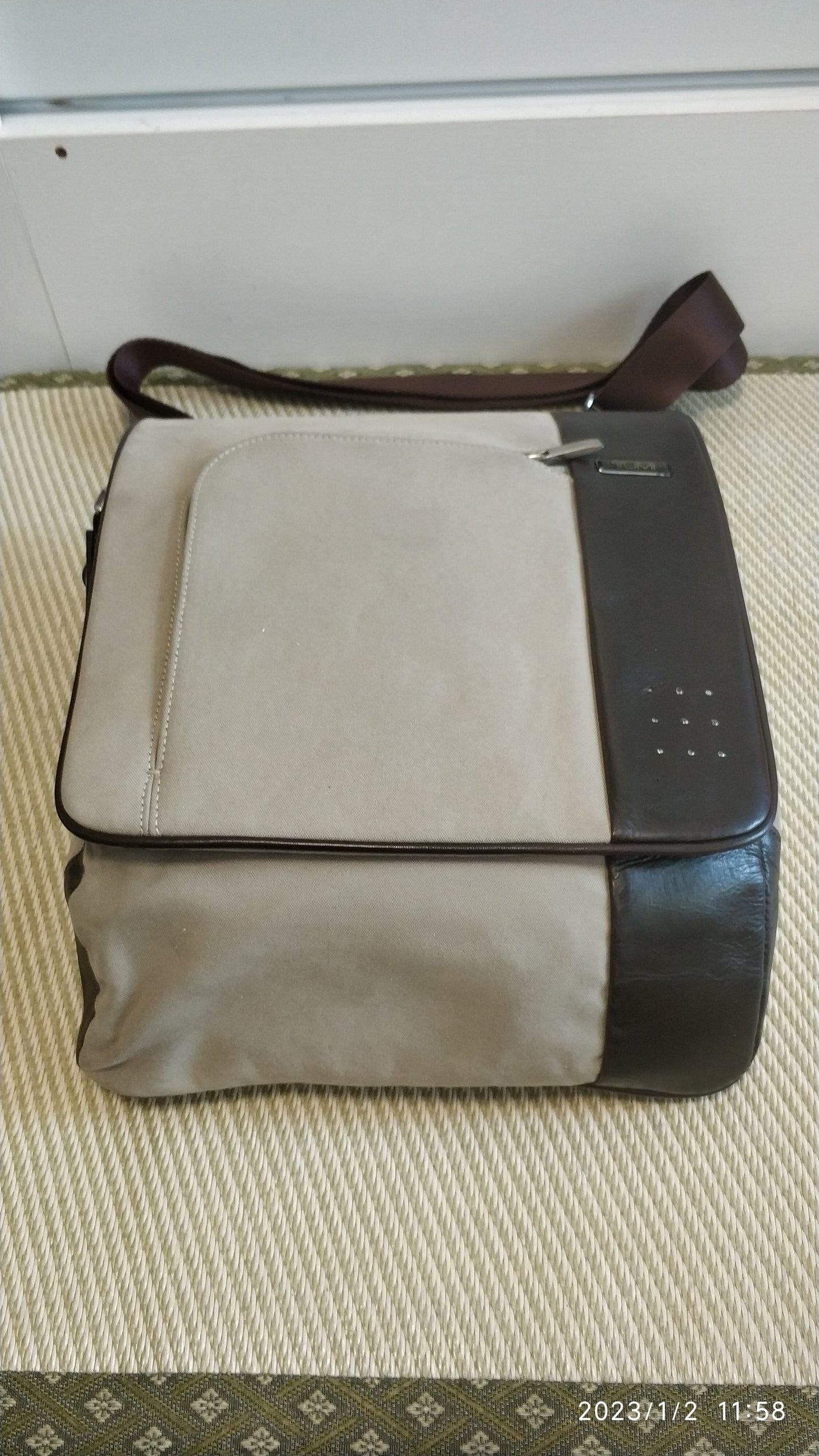 TUMI Arrivé Shoulder bag  Nylon × Leather