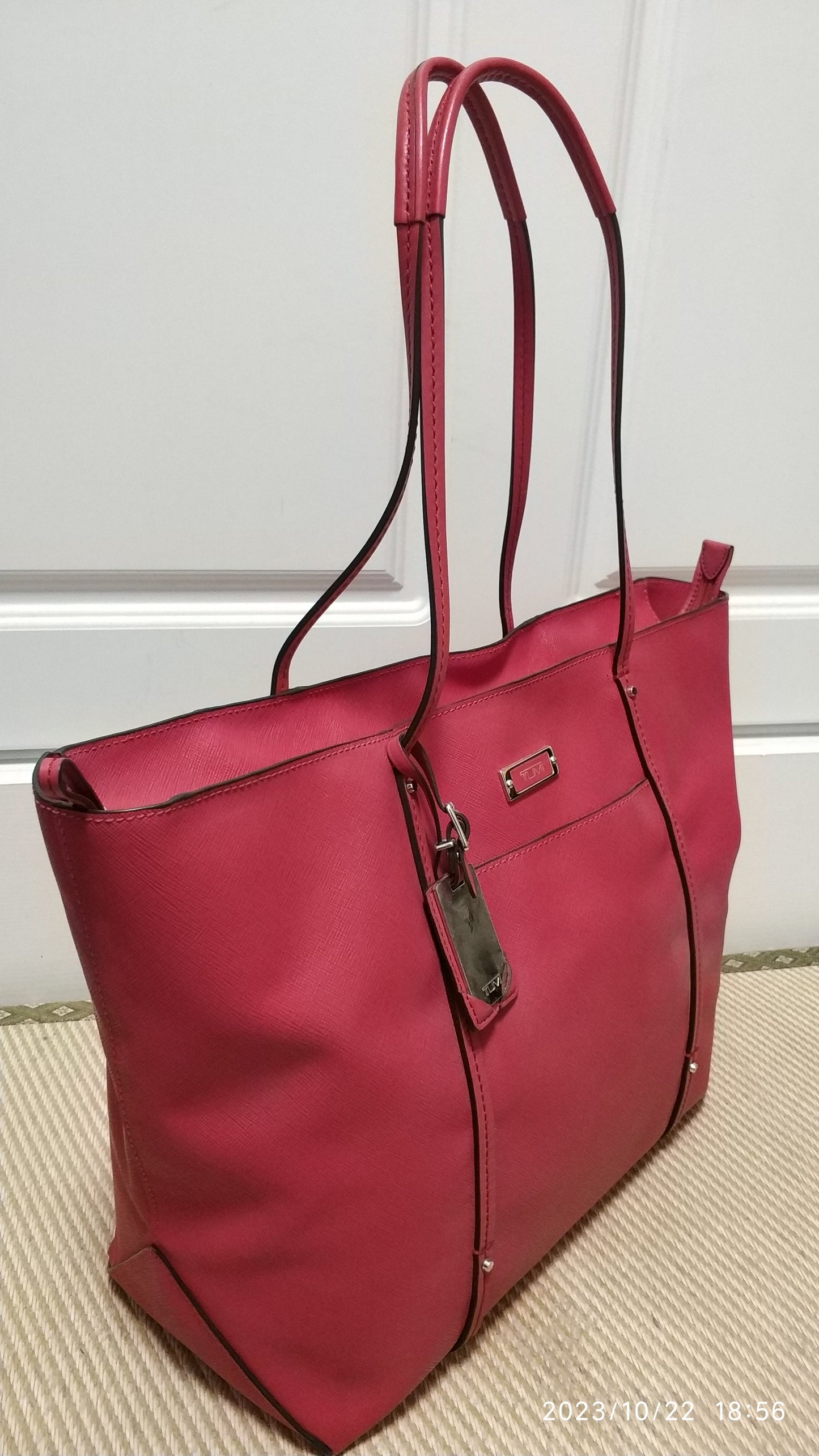 Tumi Voyageur Villa Q-Tote Leather Shoulder Bag Red