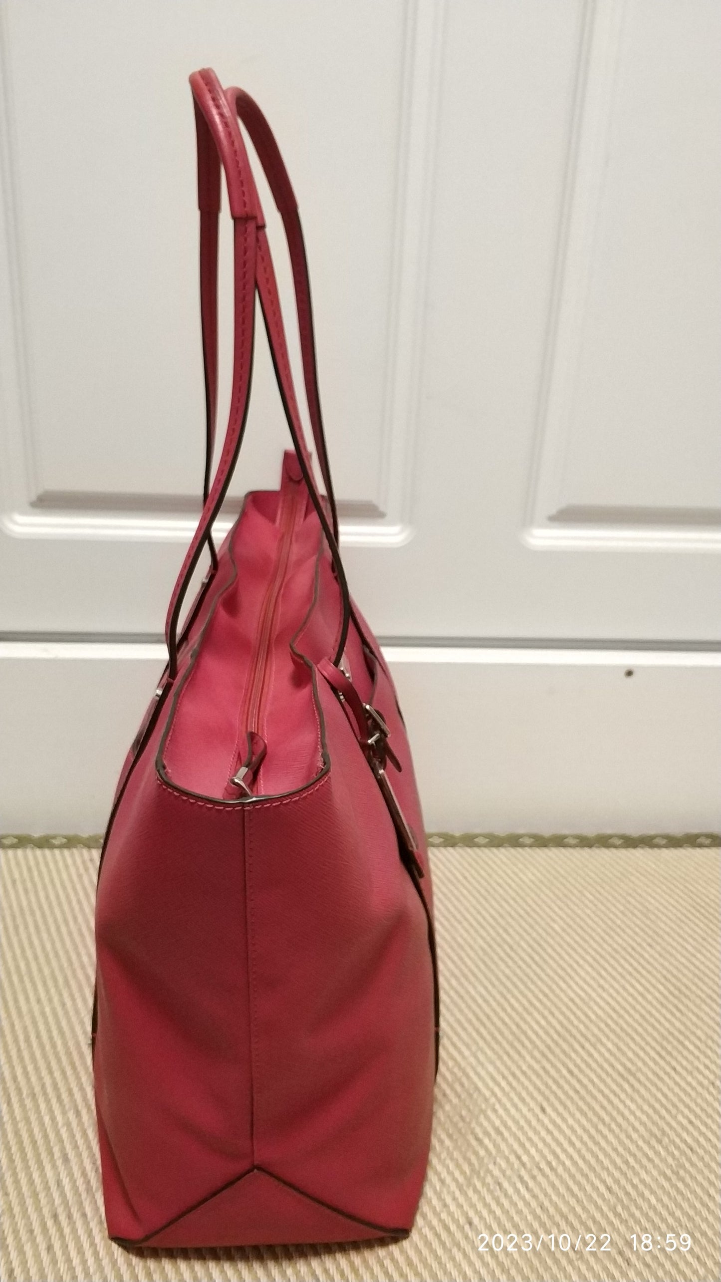 Tumi Voyageur Villa Q-Tote Leather Shoulder Bag Red