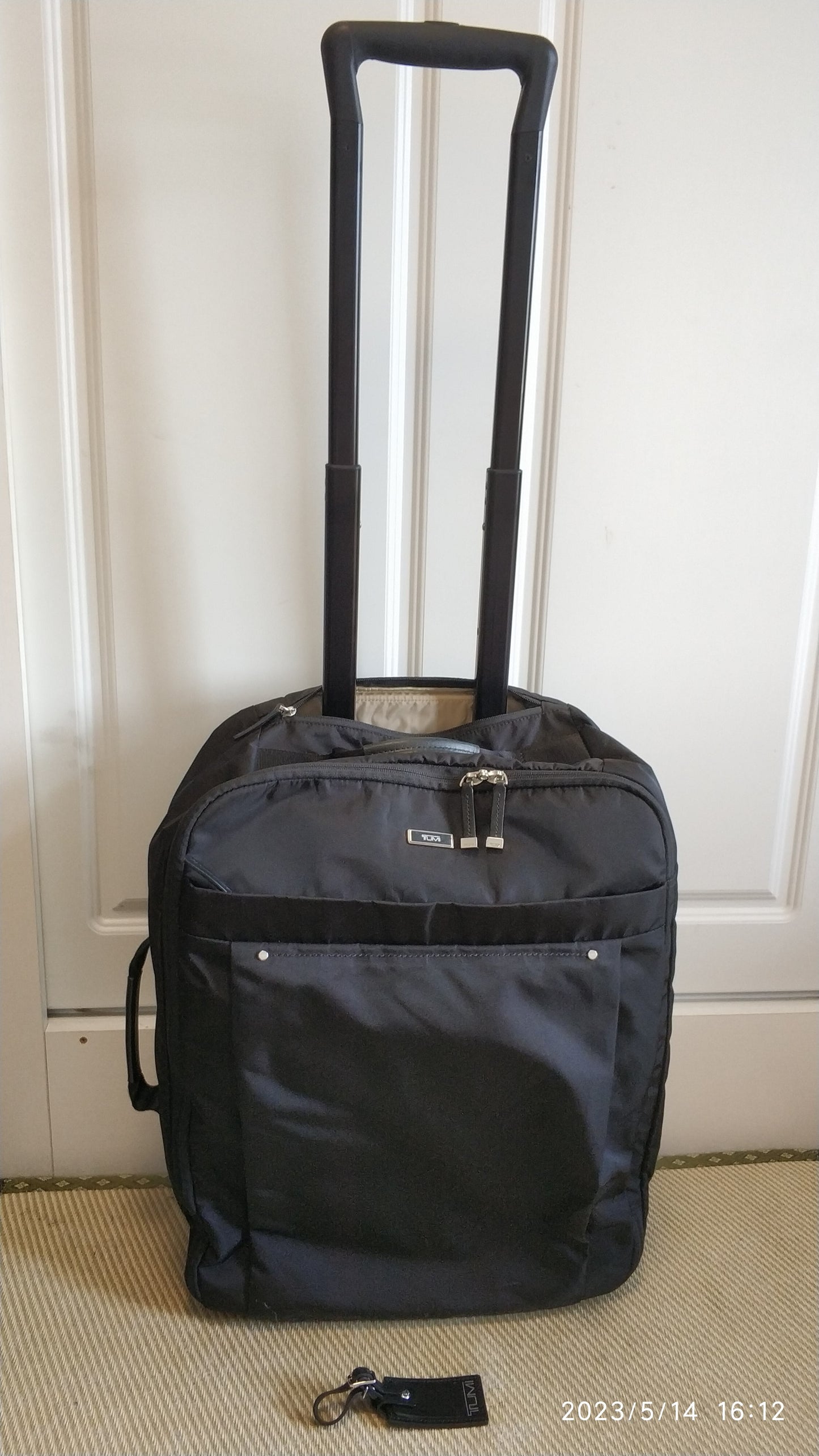 Tumi Voyageur Nylon Super Leger International Carry-on Luggage Suitcase 2 Wheels