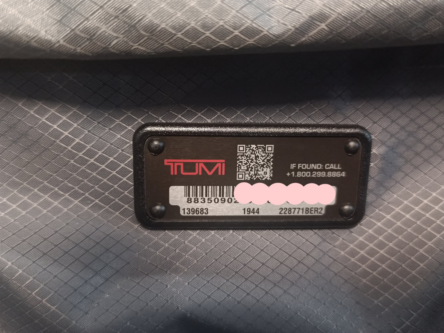 Tumi 19 Degree International Expandable 4 Wheel Carry On 228771BER2