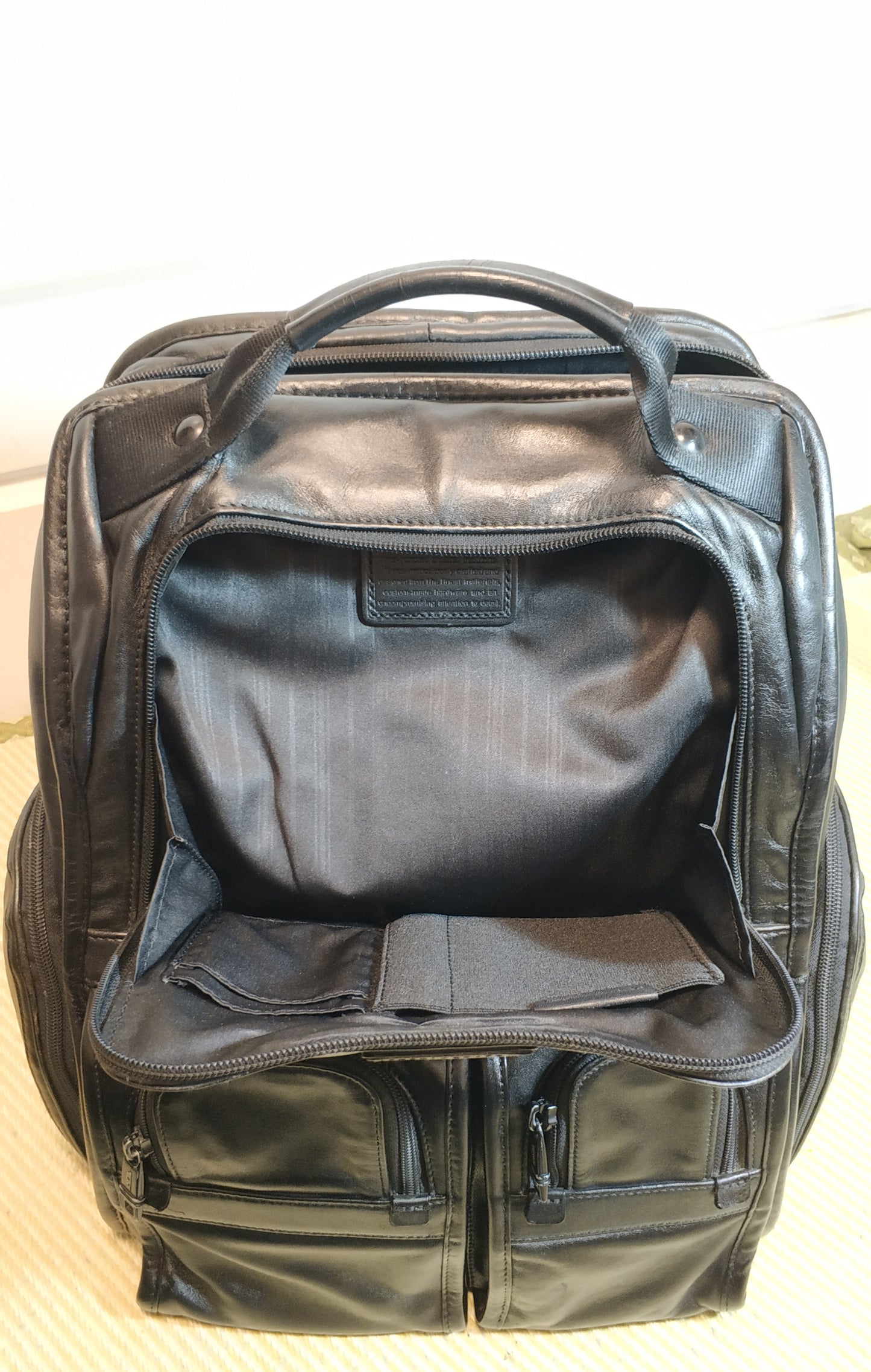 Tumi Alpha Napa Genuine Leather Backpack Compact Black 96173DH