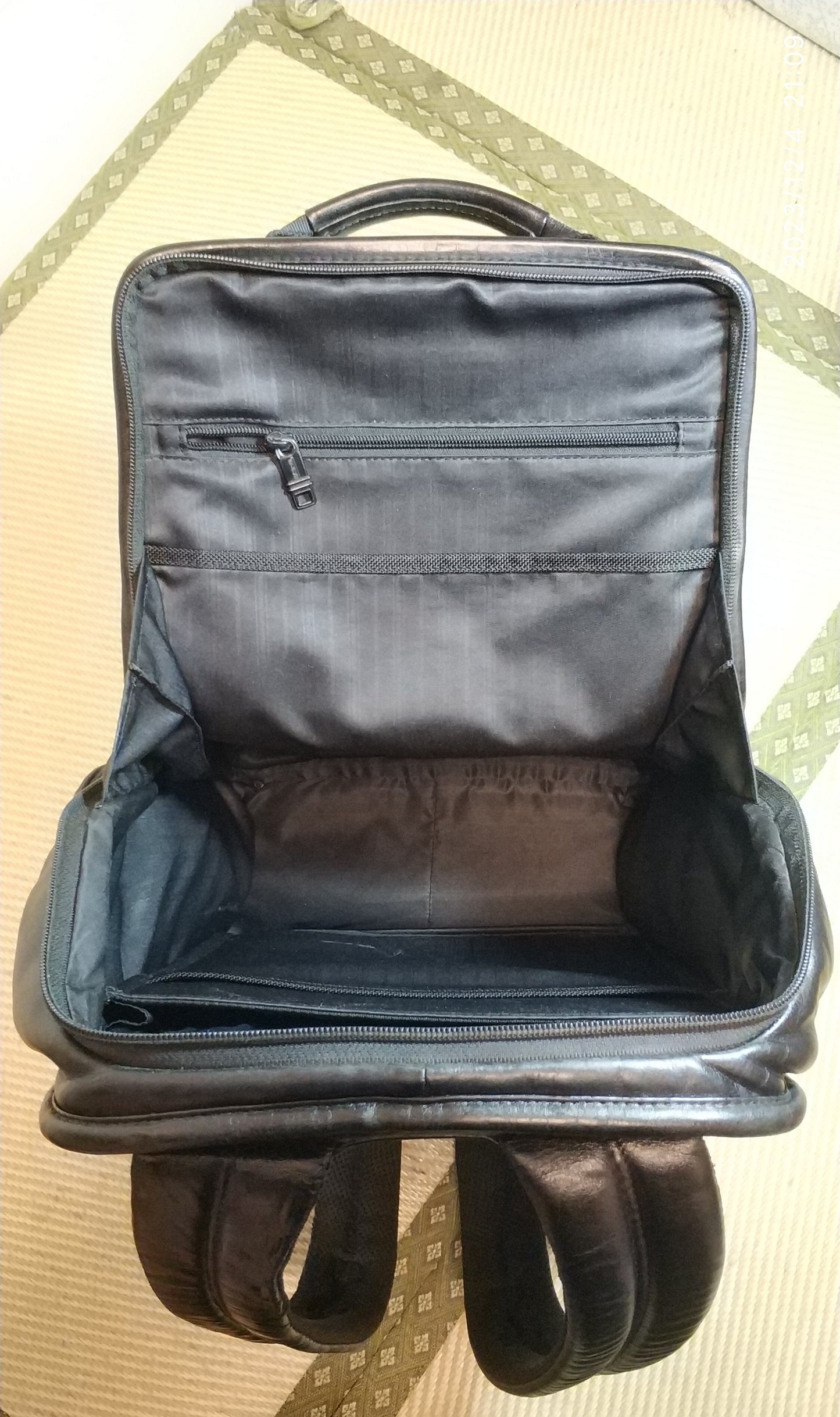 Tumi Alpha Napa Genuine Leather Backpack Compact Black 96173DH