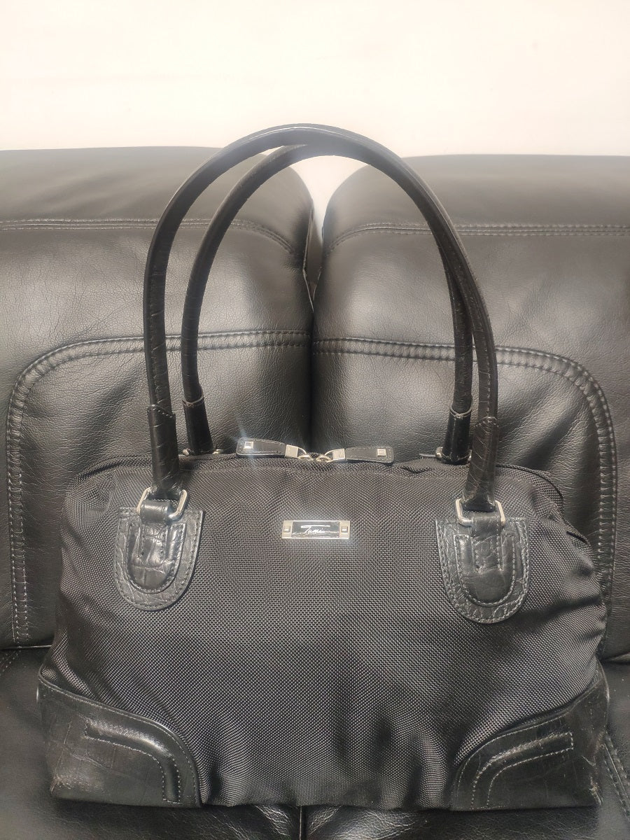 Tumi Black Shoulder Travel Bag Nylon & Leather Bag 73233D