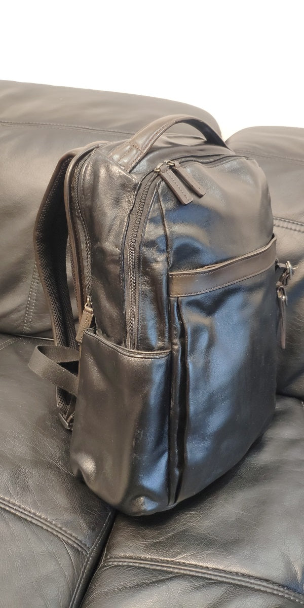 Clayton backpack tumi hotsell