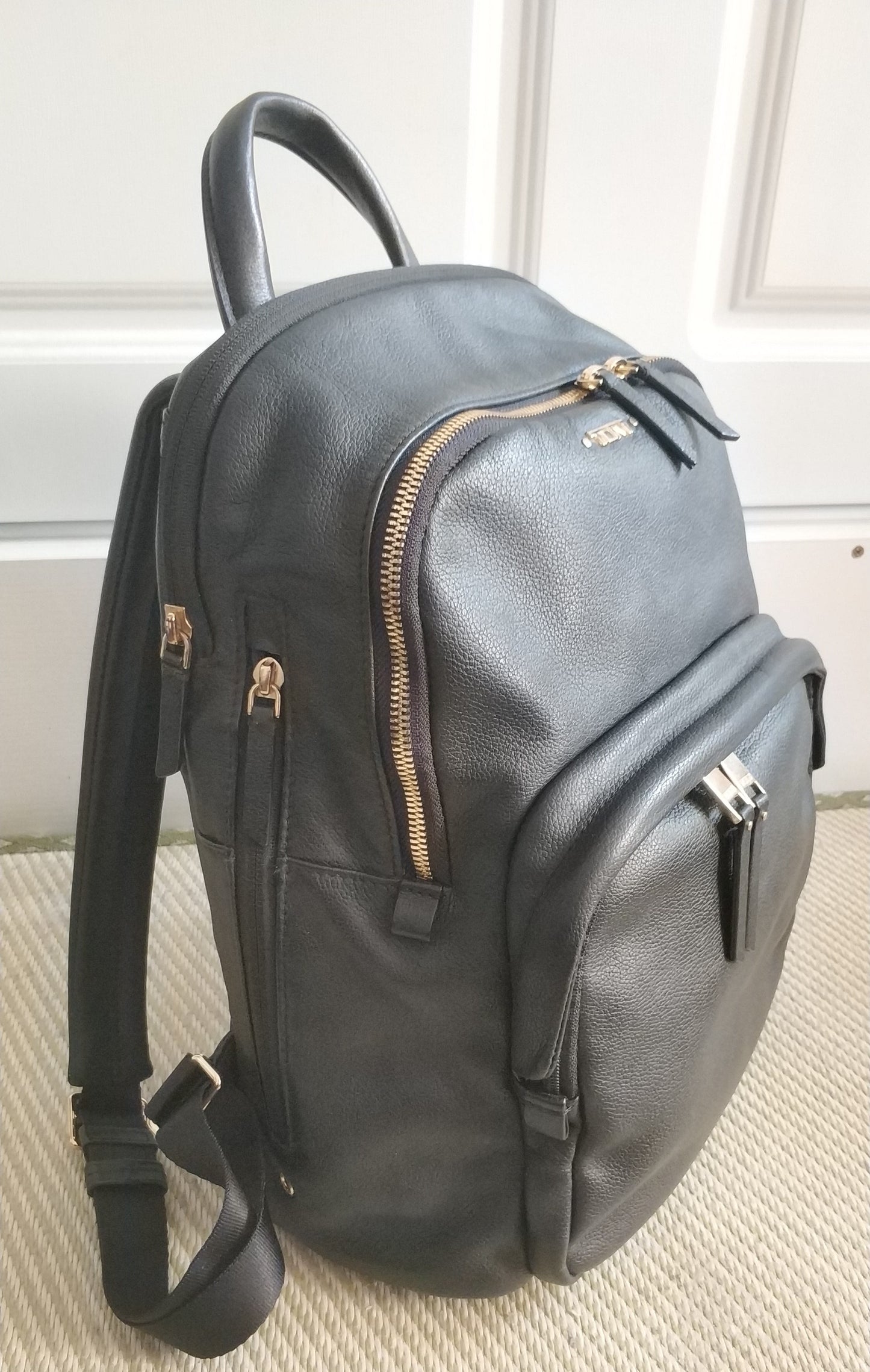 Tumi Voyageur Dori Black Leather Backpack Bag Gold Hardware