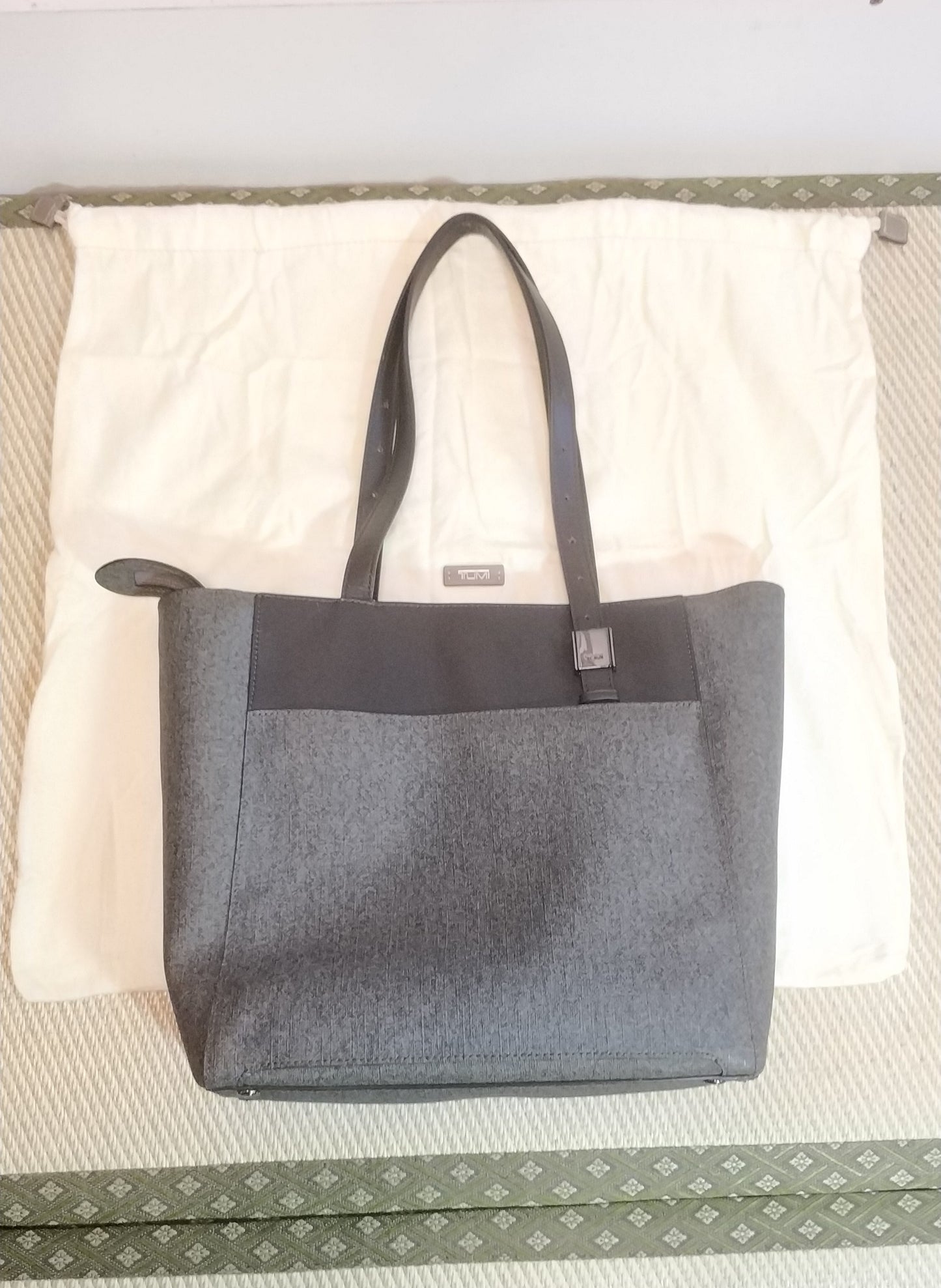 Tumi Sinclair -Small Nora Tote Bag In Earl Grey