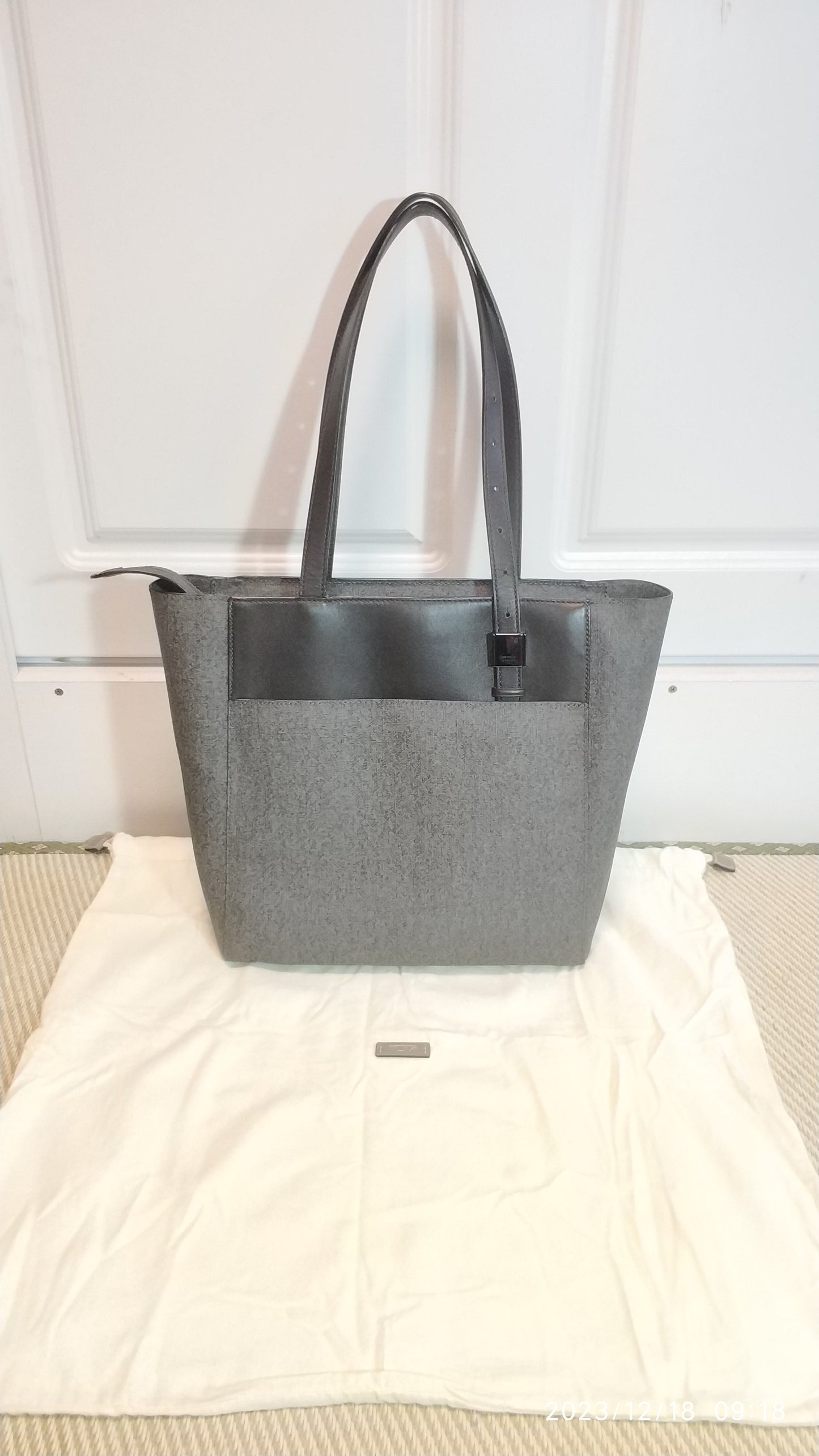 Tumi Sinclair -Small Nora Tote Bag In Earl Grey