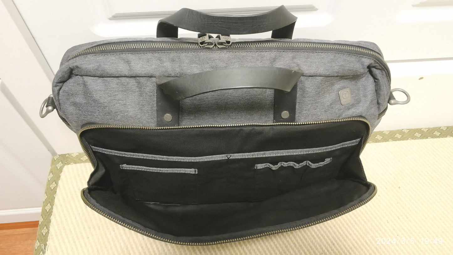 Tumi T-Tech Forge Newton Canvas Slim Deluxe Portfolio