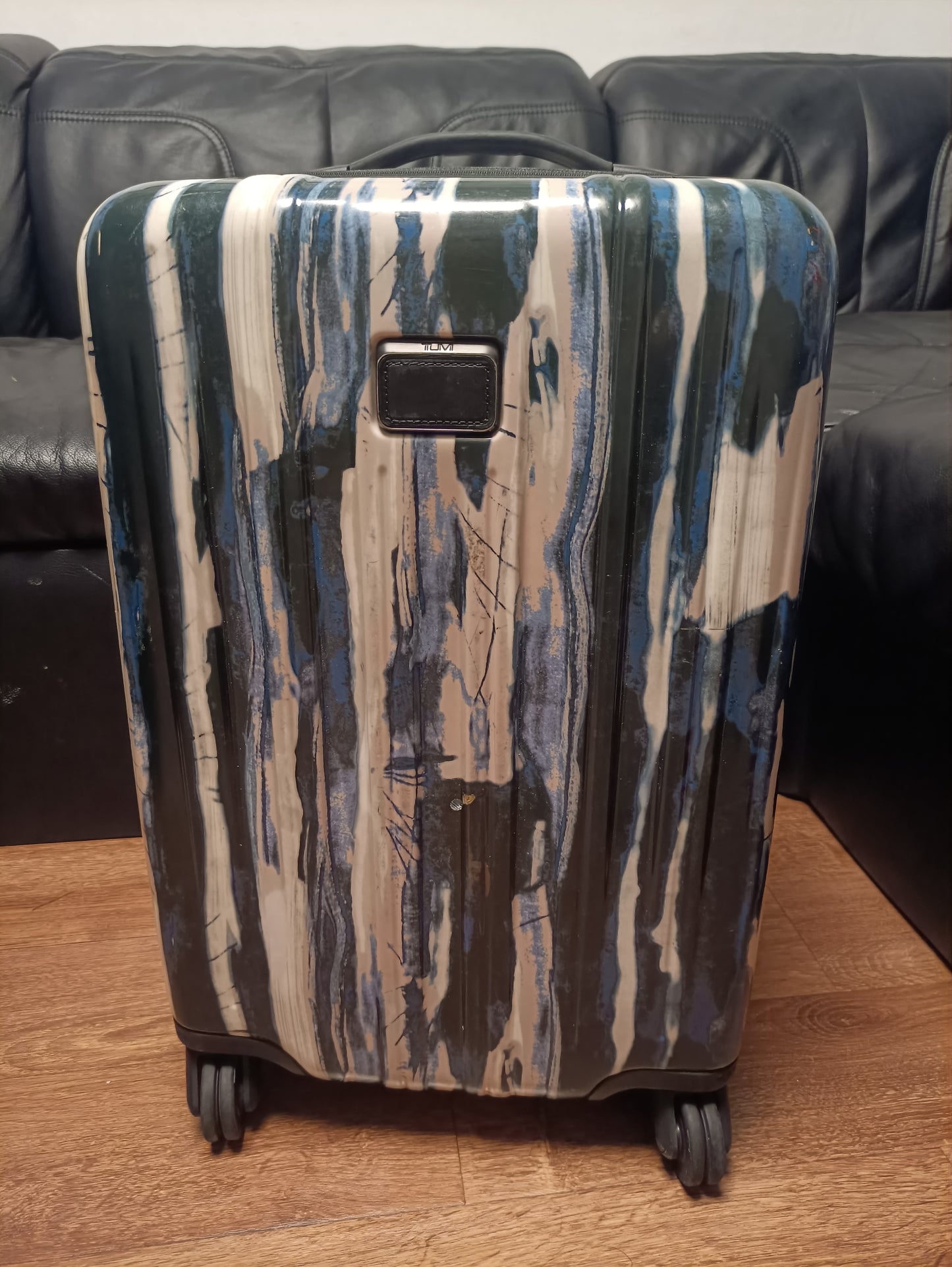 Tumi V3 International 4 Wheeled Carry-on Suitcase